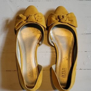a.n.a Bowtie Flats